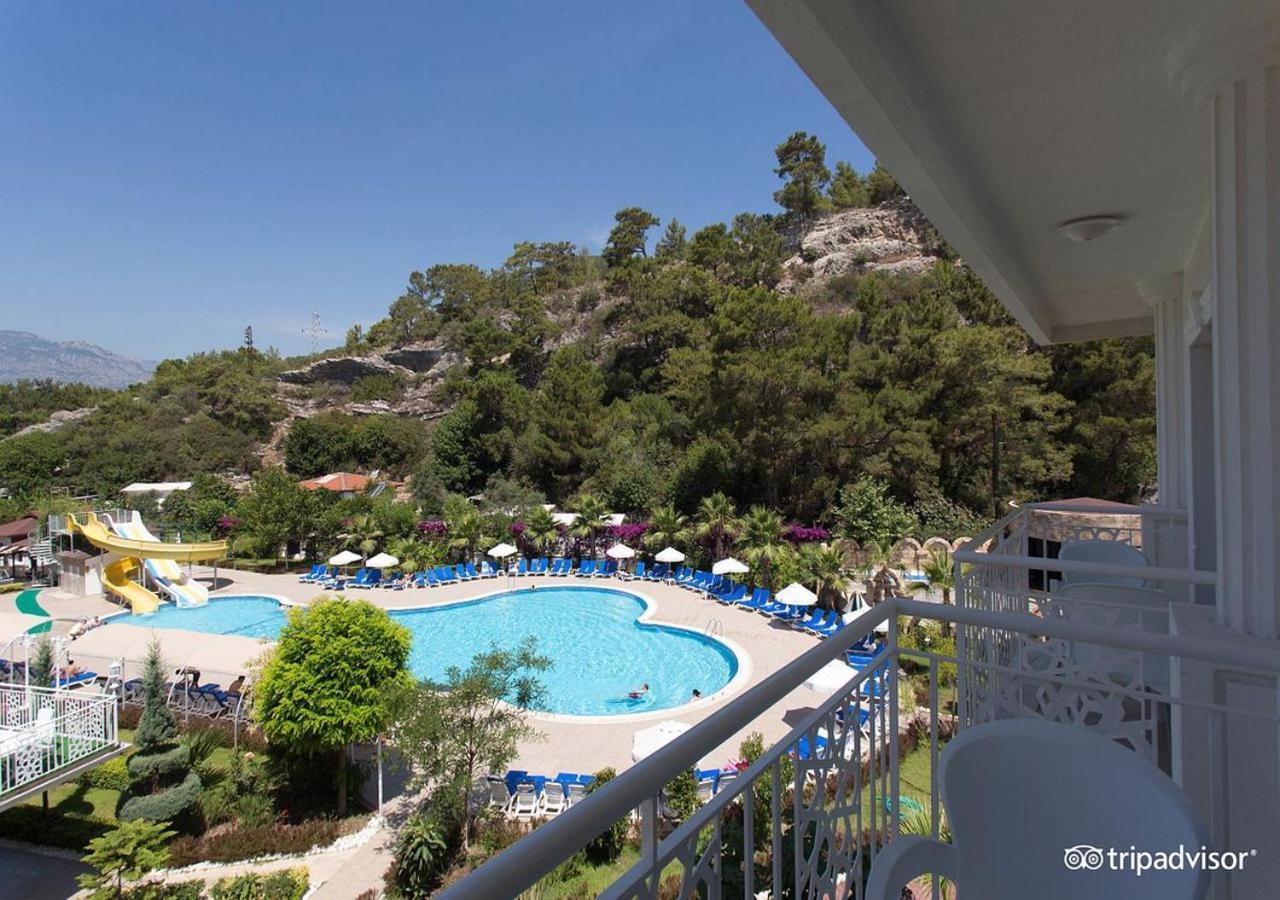 Miramor Hotel & Spa Antalia Esterno foto A view of the pool at the hotel