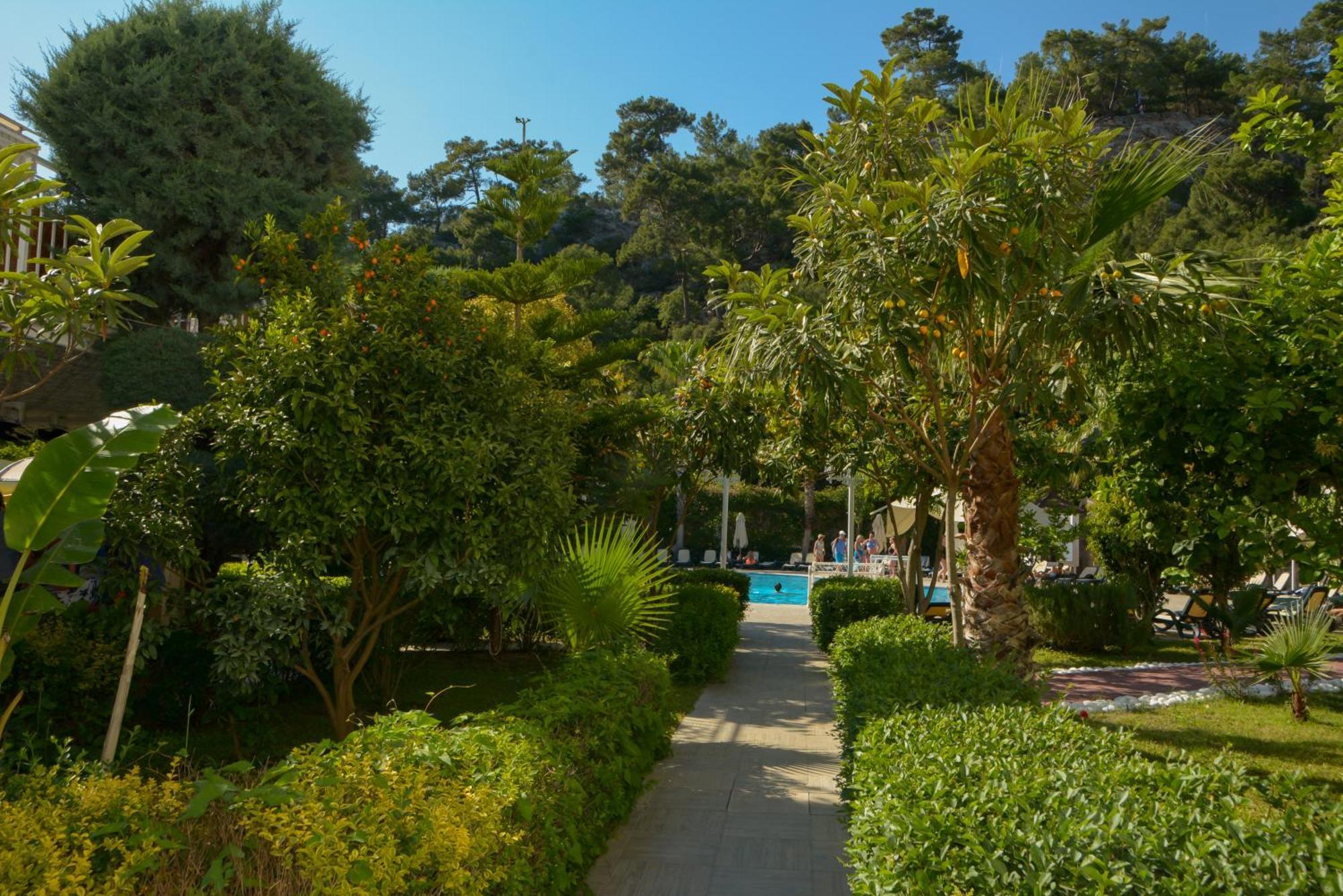 Miramor Hotel & Spa Antalia Esterno foto The gardens of the hotel